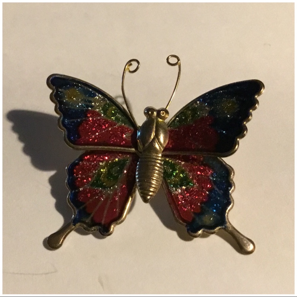 AUCTION PRICE👩🏻‍⚖️Beautiful Vintage Butterfly Brooch